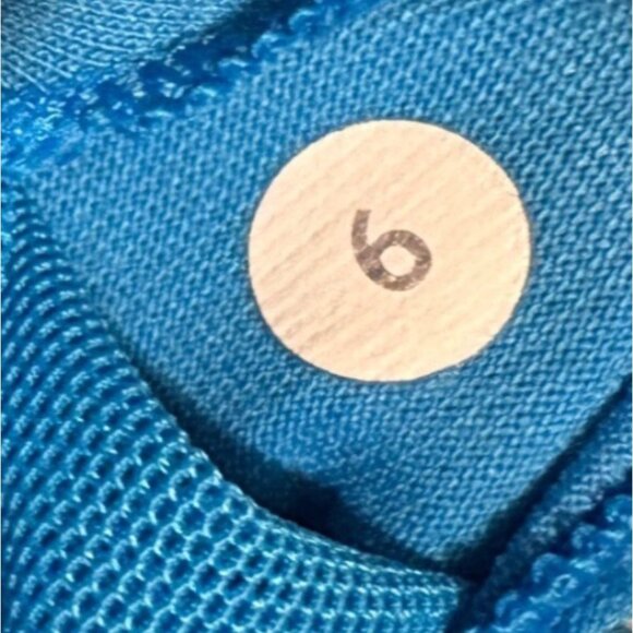 Lululemon Run Sprint Sports Bra Beach Blanket Blue Medium Support Racerback 6 - Picture 6 of 7